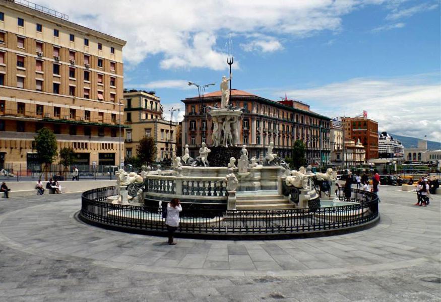 Yacht Club Angioino Hotel Napoli Bagian luar foto