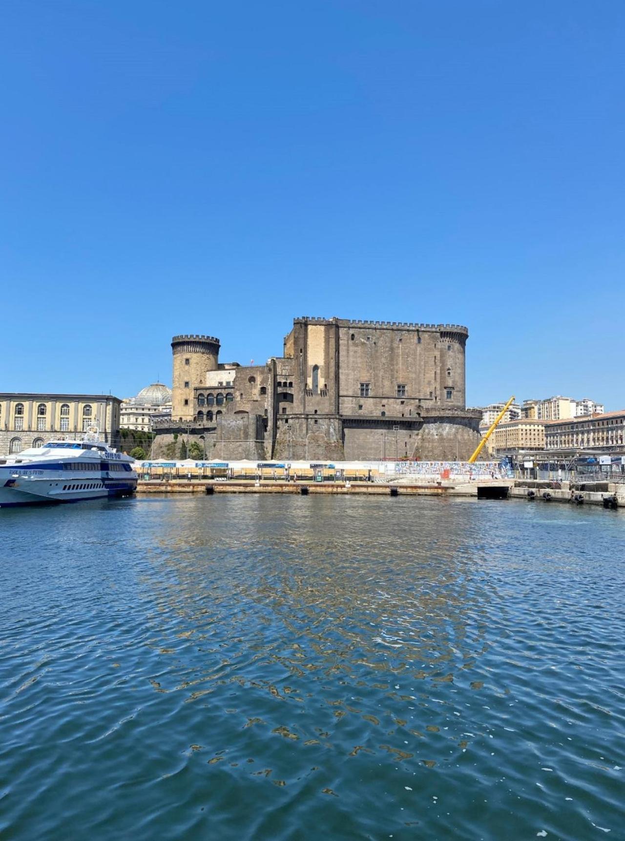 Yacht Club Angioino Hotel Napoli Bagian luar foto